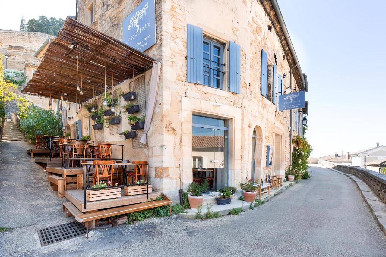 Small Double Room in Grignan, Région de nyons