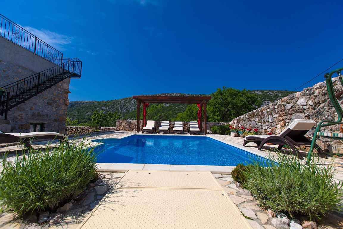 Villa mit Sauna und Pool in Vinodolska općina, Primorje-Gorski Kotar