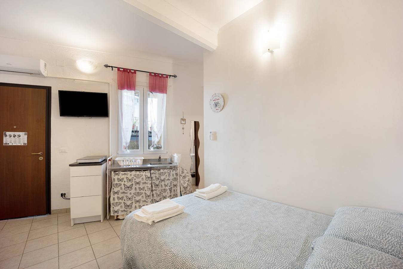 Appartamento intero, Il Gattino Di Sanremo 2, con terrazza condivisa, Wi-Fi e aria condizionata in Sanremo, Comune di Sanremo