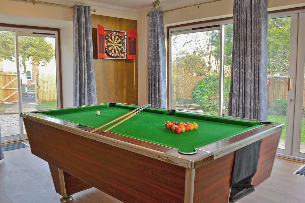 This coastal property is in the perfect location for that summer beach holiday or winter retreat. in Burry Port, Carmarthenshire