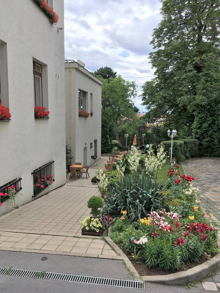 Maison d’hôte pour 2 personnes, avec jardin ainsi que vue et terrasse à Prague - 4