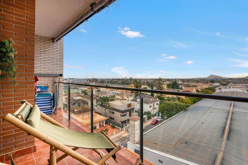 Entire apartment, Apartment 'Ximoapartments' with Wi-Fi and Air Conditioning in Oliva Old Town, Oliva