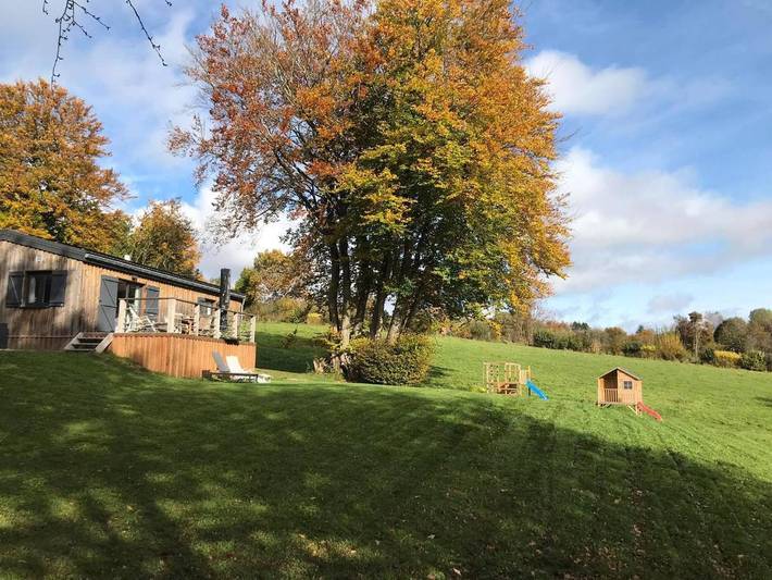 Gîte pour 4 personnes, avec Terrasse ainsi que Jardin et Vue dans Longfaye