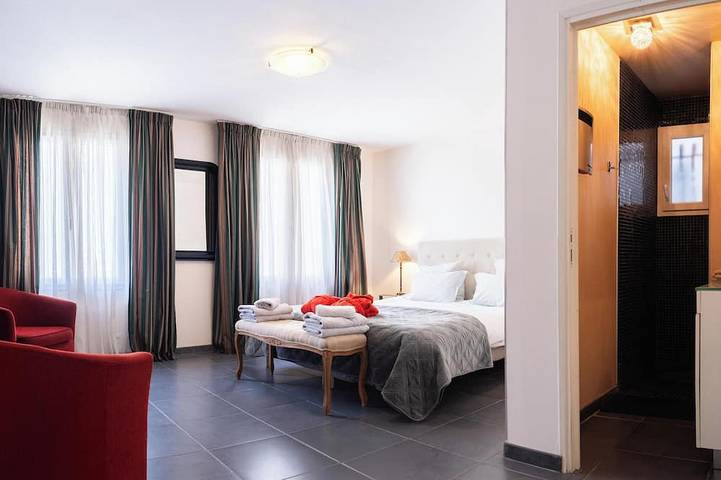 Location de vacances pour 6 personnes, avec piscine et jardin, animaux acceptés à Ginestas - 4