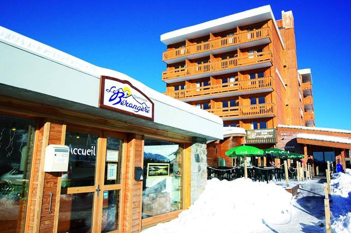 Appart’hôtel pour 6 personnes, avec Balcon et Terrasse ainsi que Piscine et Sauna