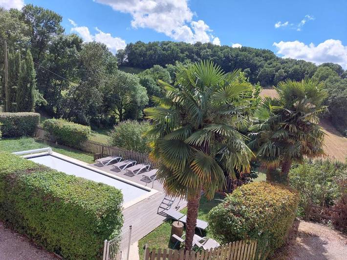 Gîte pour 3 personnes, avec terrasse et vue à Espinas