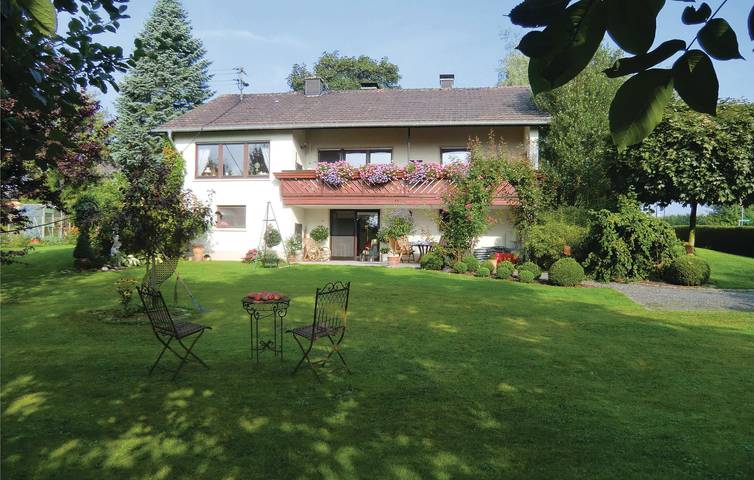 Ferienwohnung für 4 Personen, mit Terrasse in der Südeifel - 2
