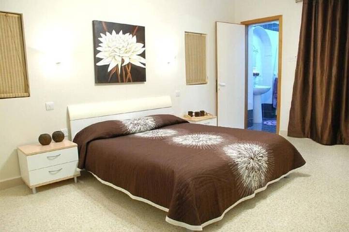 Ganze Wohnung, Superb villa 3, inviting pool and spacious outside space.Fully airconditioned. in il-Mellieha, Mellieha