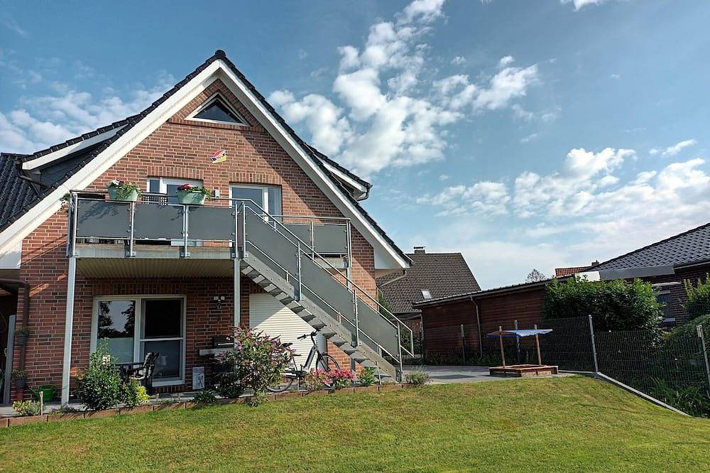 Ganze Wohnung, Gemütliche Ferienoberwohnung mit Balkon. in Papenburg, Landkreis Emsland