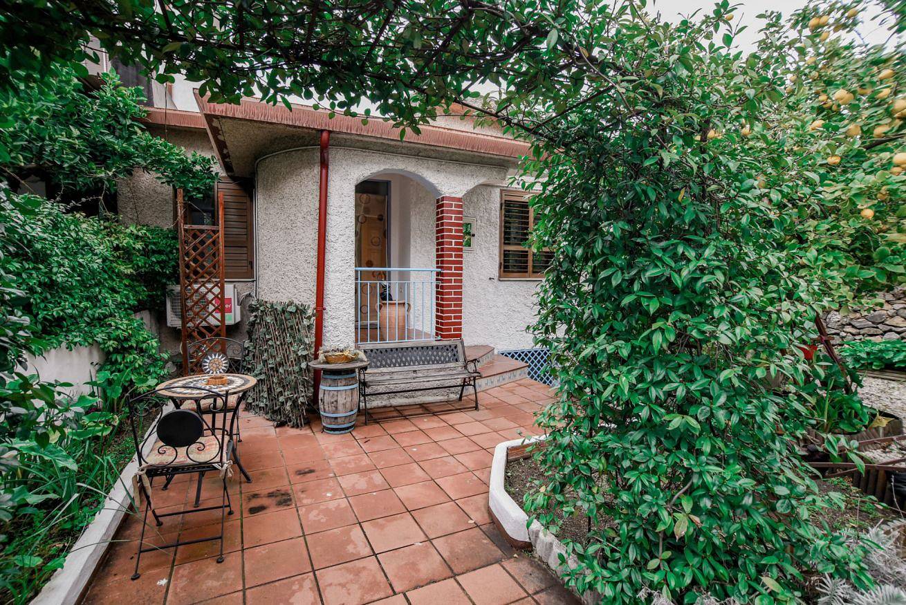 Appartement entier, Giardino dei Limoni Rooms 2 in Oliena, Barbagia