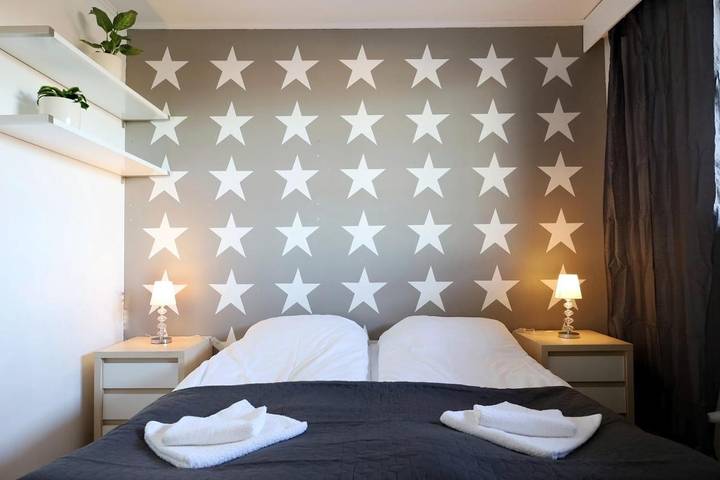 Appartement de vacances pour 5 personnes, avec terrasse et vue ainsi que sauna et jardin