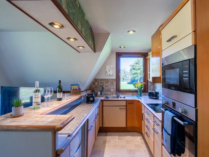 Ferienhaus für 4 Personen, mit Terrasse und Garten sowie Ausblick und Seeblick in Schottland - 3