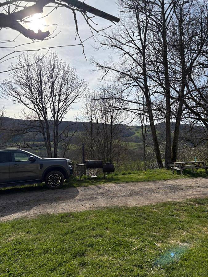 Location de vacances pour 9 personnes, avec jardin et vue ainsi que bassin pour enfant et piscine à Marchastel - 3