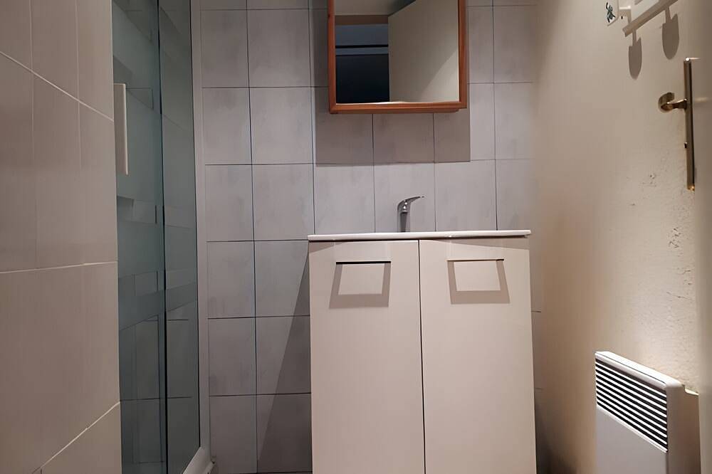 Gîte « Le Vignou » en Ste-Enimie: Vistas a la montaña, terraza privada y Wi-Fi in Gorges du Tarn Causses, Cevenas