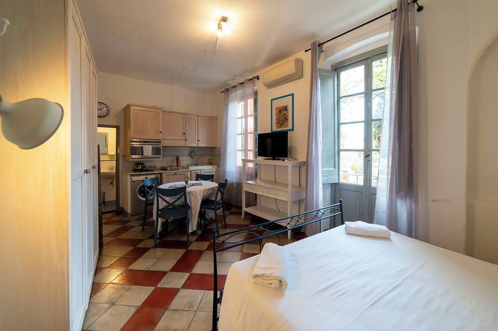 Ganze Wohnung, Studio im Herzen von Finalborgo in Finale Ligure, Finale Ligure Gemeinde