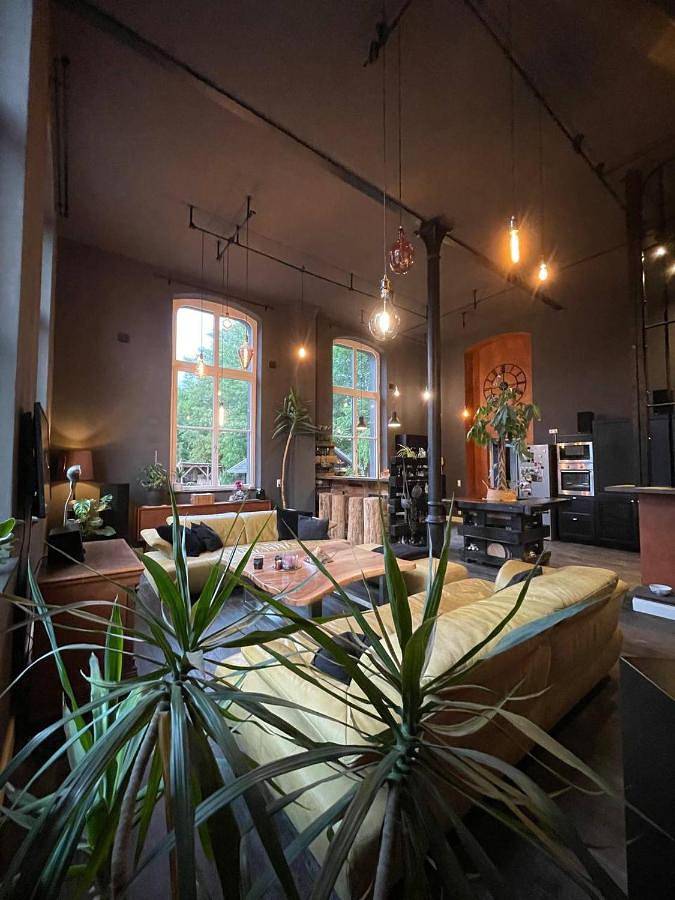 Villa für 45 Personen, mit Balkon und Whirlpool sowie Terrasse und Garten in Kruft