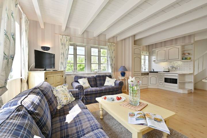 Ferienwohnung für 4 Personen, mit Terrasse und Garten in Vilmnitz