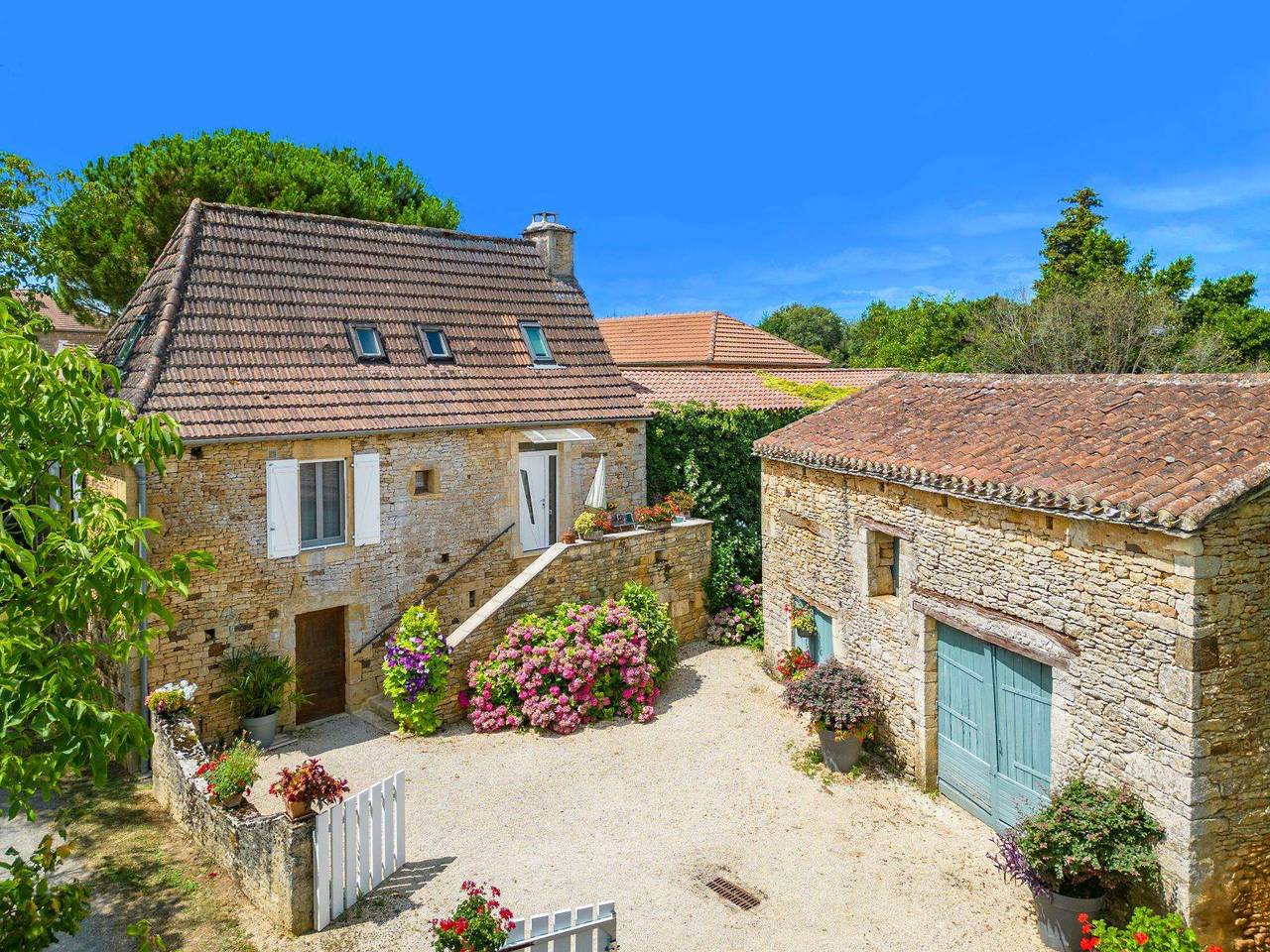 Villa pour 4 Personnes dans Frayssinet-le-Gélat, Quercy