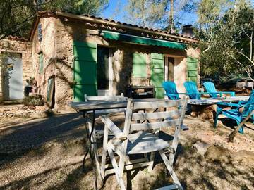 Gîte pour 4 personnes, avec jardin à Montfort-sur-Argens