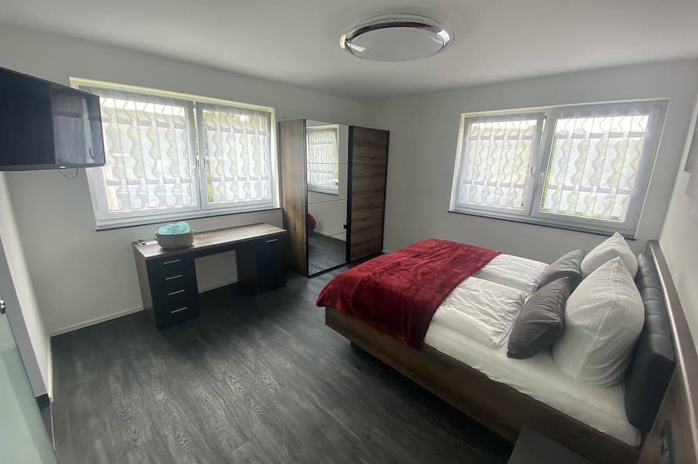 Ganze Wohnung, Apartments -Saaldorf Wg 5 mit Balkon und Blick auf den Stausee in Saaldorf, Bad Lobenstein