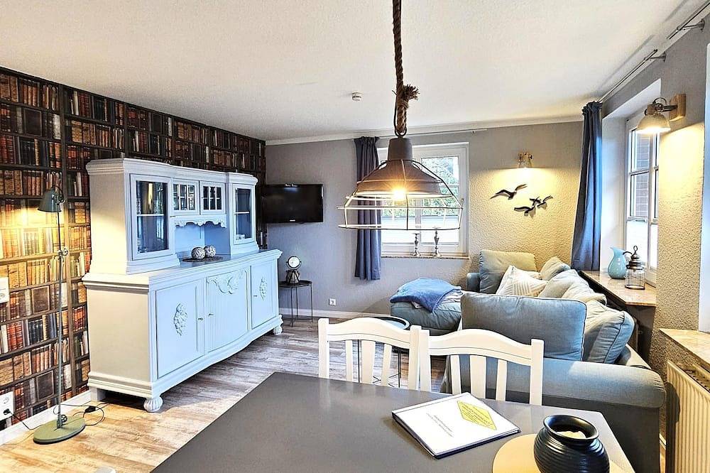Ganze Wohnung, Ferienwohnung Gröde im Eg in Utersum – Terrasse & 500 m zum Strand in Utersum, Föhr