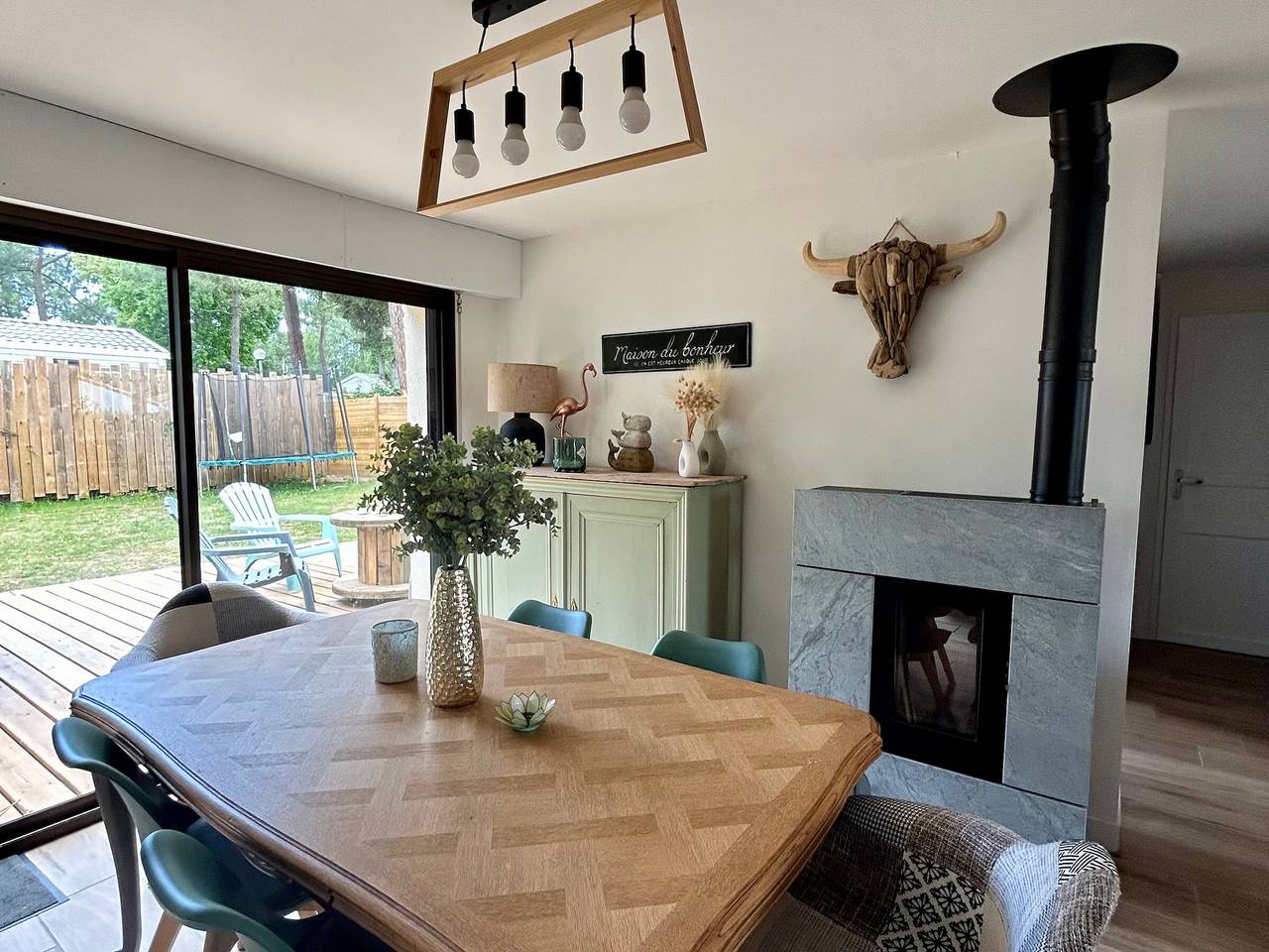 Maison Charme Proche Plage et Forêt avec Jardin, Wifi, Bbq, et Pistes Cyclables à Proximité in Saint-Jean-de-Monts, Vendée