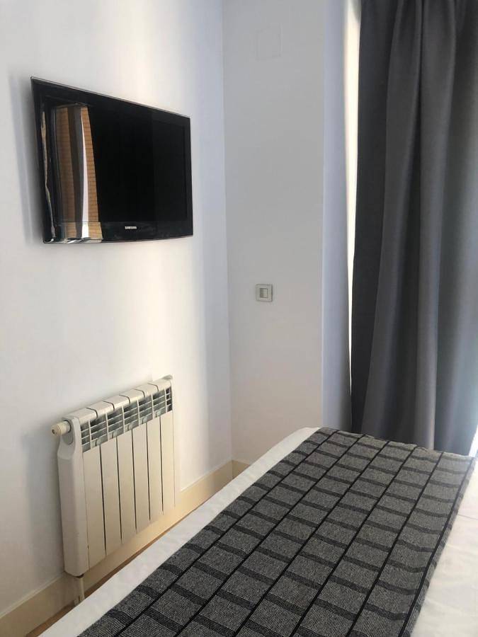 Double Room with Private Bathroom in Fuencarral-El Pardo, Madrid