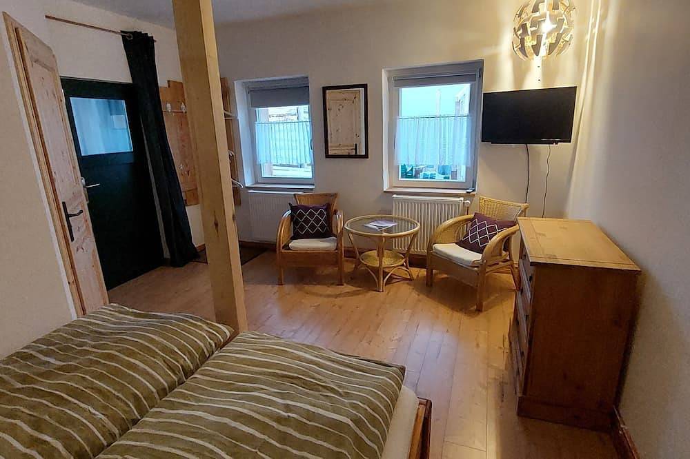 Ganze Wohnung, Moosgrün Ferienzimmer 1 - Eastside in Fürstenberg/Havel, Ruppiner Seenland