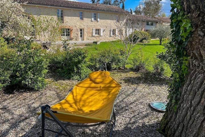 Gîte pour 8 personnes, avec Terrasse ainsi que Jardin et Piscine à Fiac (Tarn)