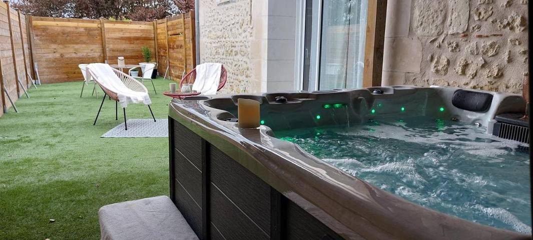 Location de vacances pour 2 personnes, avec terrasse et jacuzzi à Écueillé - 2