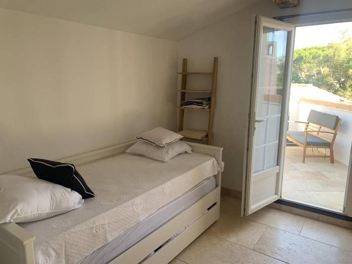 Gîte pour 4 personnes, avec vue et jardin dans Bac du sauvage - 2