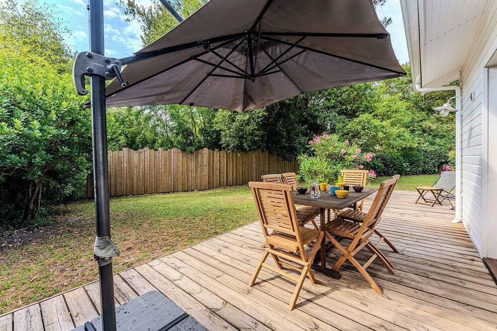 Beautiful wooden house with terrace and large garden - Bassin d'Arcachon in Arès, Arcachon region