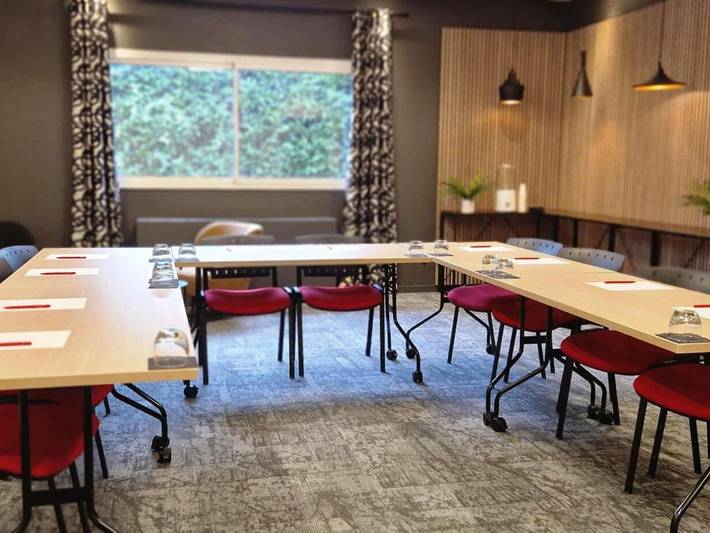 Hôtel pour 3 personnes, avec jardin, animaux acceptés à Lons - 2