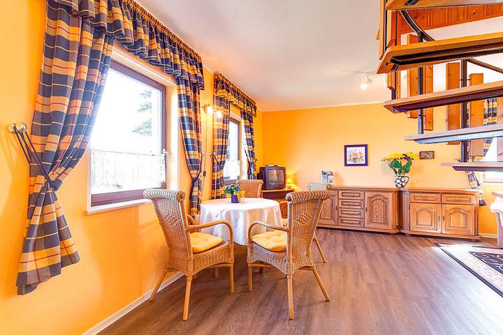 Ferienhaus für 4 Personen, mit Terrasse und Garten in Lohme - 4