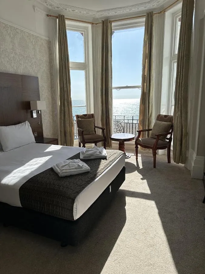 Hotel para 3 personas, con vistas - 1