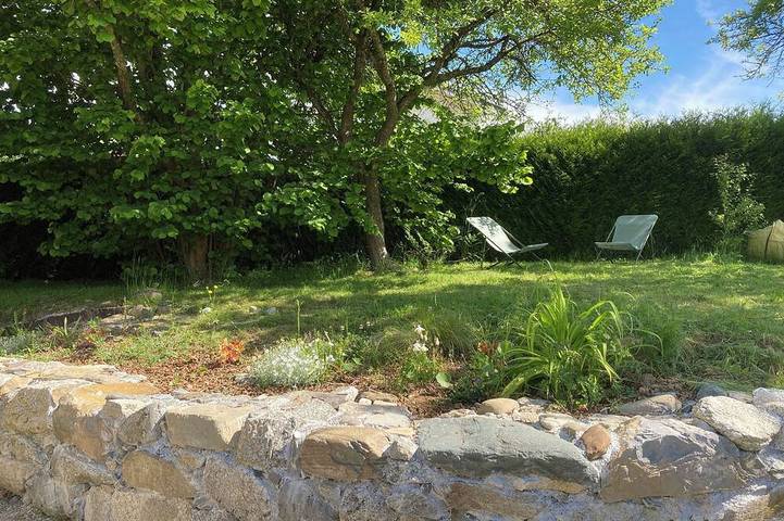 Location de vacances pour 2 personnes, avec jardin et terrasse à Larringes