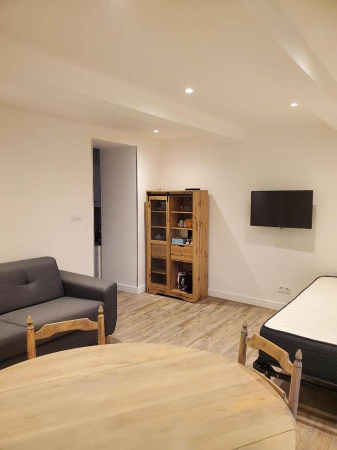 Appartement entier, Studio rez de chaussée maison proximité station ski in Vizille, Isère