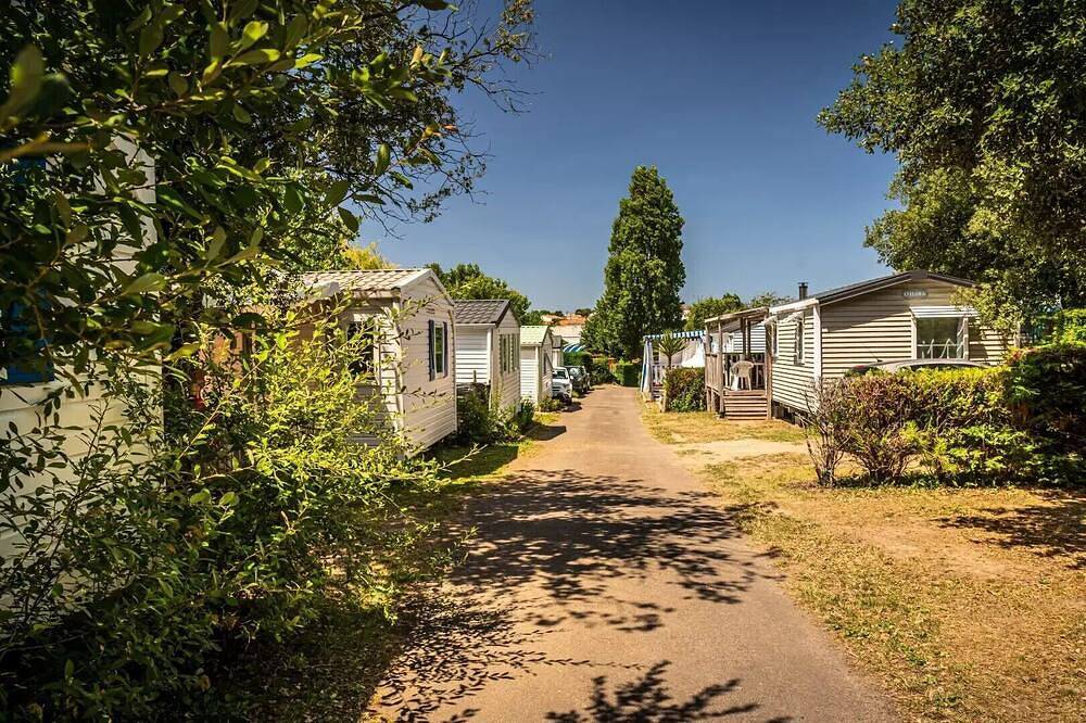 Mobil home 4 pièces 6 personnes + Tv in Château-d'Olonne, Les Sables-d'Olonne