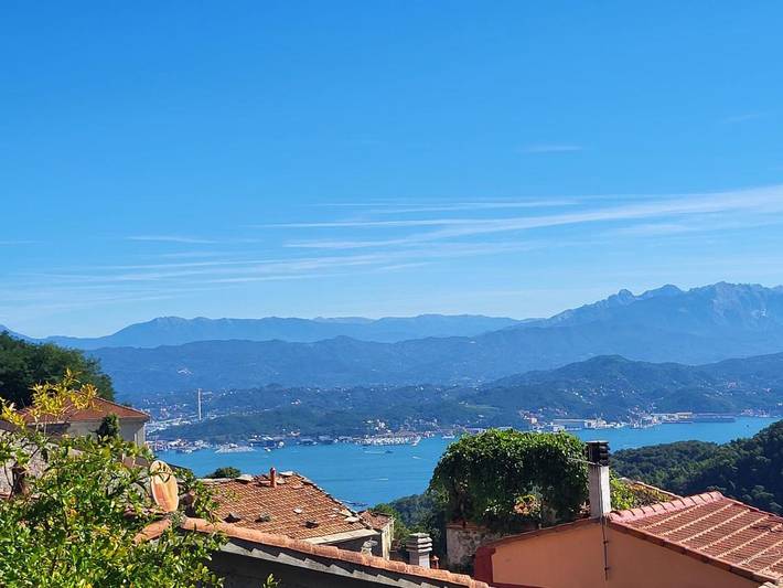 Ferienwohnung für 4 Personen, mit Ausblick und Garten