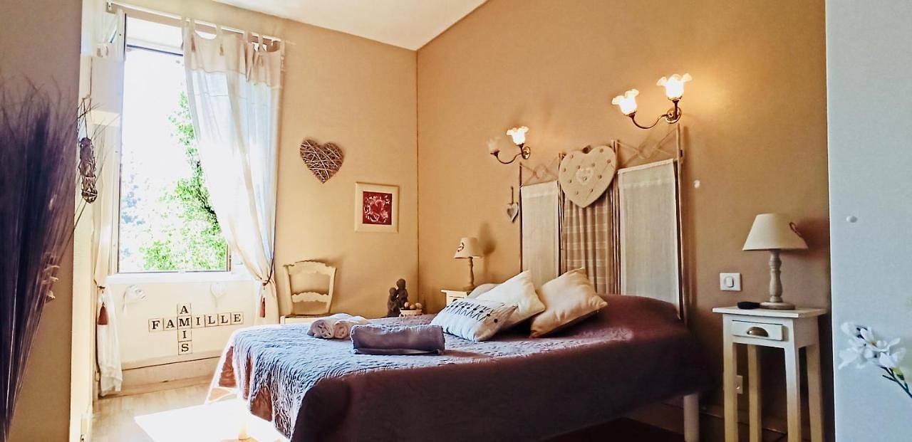 Appartement entier, Superior Double Room in Uzerche, Région de Tulle