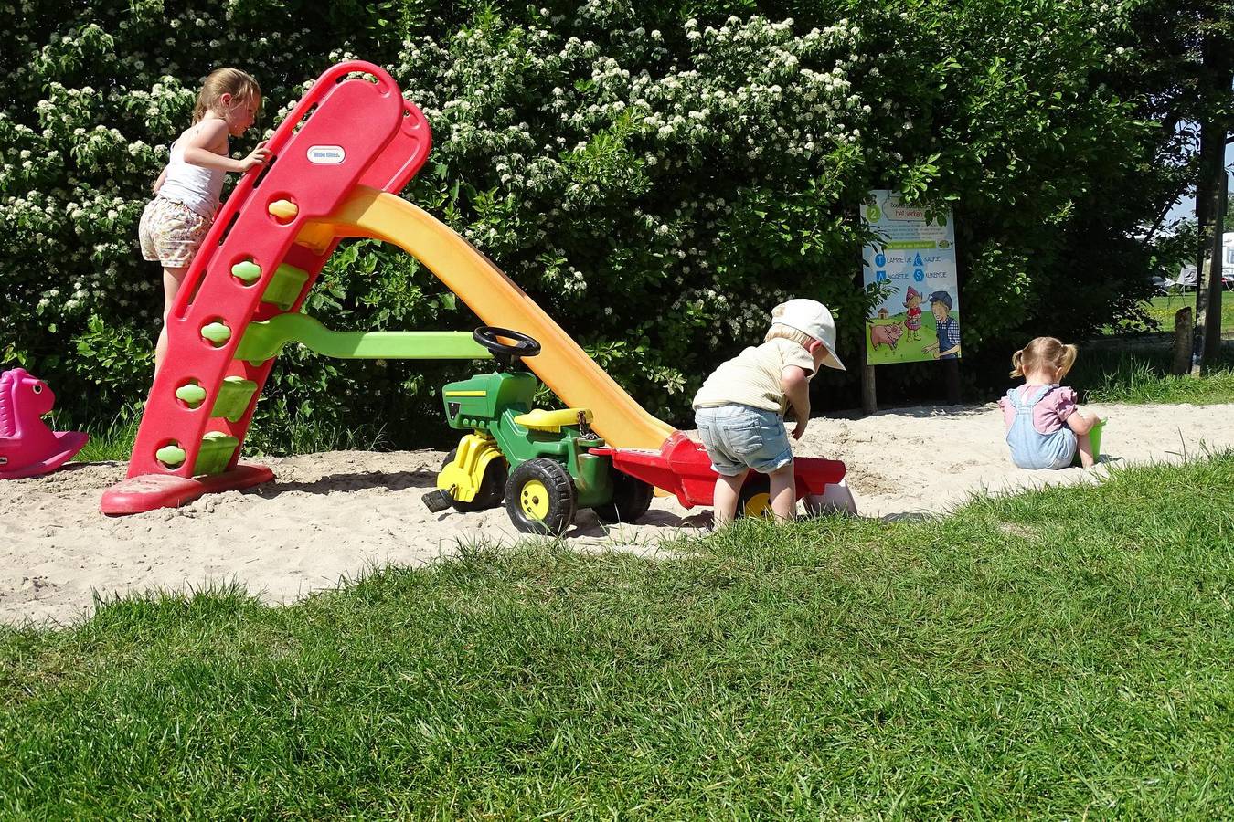 Charmecamping & Appartementen De Regge-Vallei — Comfort kampeerplaats (6/10/16) Ampère in Den Ham (Overijssel), Twente