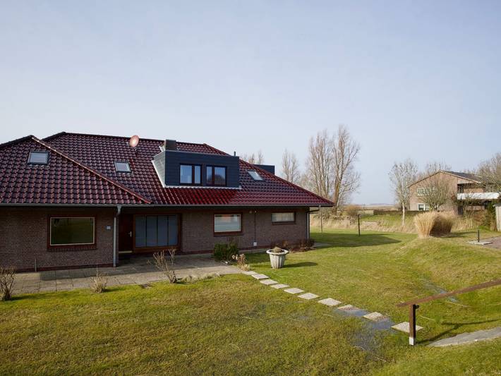Ferienhaus für 10 Personen, mit Terrasse und Garten sowie Ausblick in Nordstrand