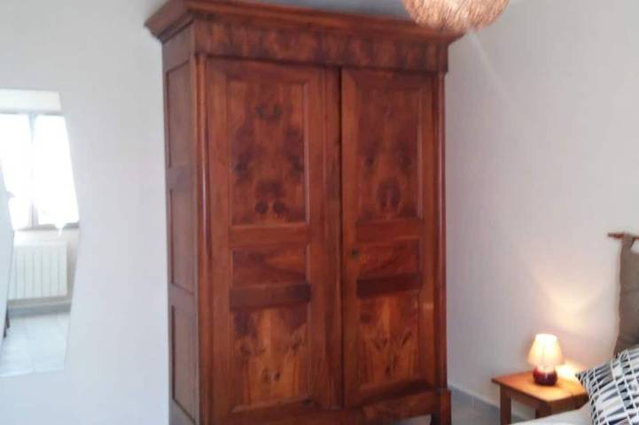 Cottage 3 cabezas Odenas (Brouilly) en parcela 4.200 m² con jardines y flores vallado in Odenas, Beaujolais