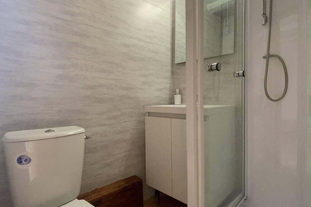 L'Oustaliere, Chambre Françoise, spa and sauna access in Saint-Georges-de-Lévéjac, Cévennes