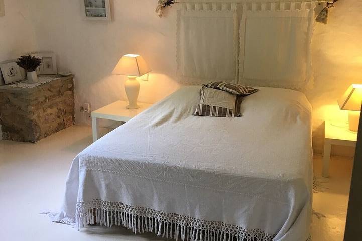 Gîte pour 10 personnes, avec jardin à Sahune - 2