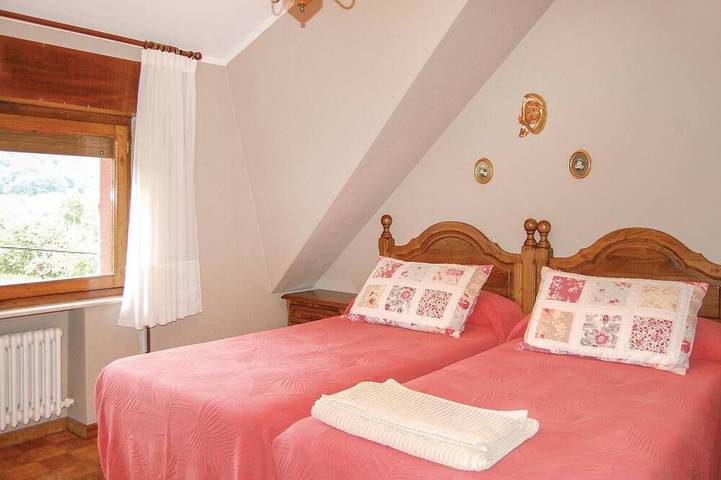 Preciosa casa de 4 habitaciones en Piloña in Sevares, Piloña