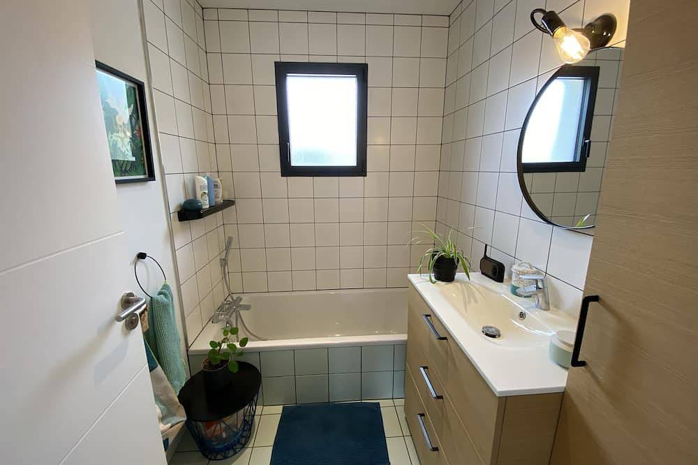 Pretty villa Cezaloma, air-conditioned, sleeps 6, heated pool in Capbreton in Capbreton, Côte d’Argent