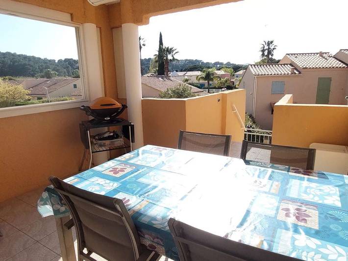 Gîte pour 6 personnes, avec terrasse dans Golf Grand Jardin - 2