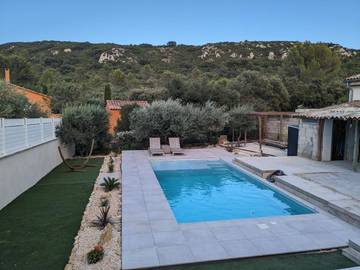 Chambre d’hôte pour 2 personnes, avec jardin ainsi que piscine et vue à Saint-Bonnet-du-Gard