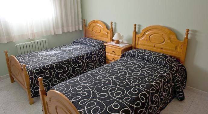 Gîte pour 6 personnes, avec piscine ainsi que terrasse et jardin à Santa Pau - 3